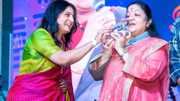 Singer KS Chitra: చిత్ర గానాలహరి.. ఓలలాడిన అభిమానులు
