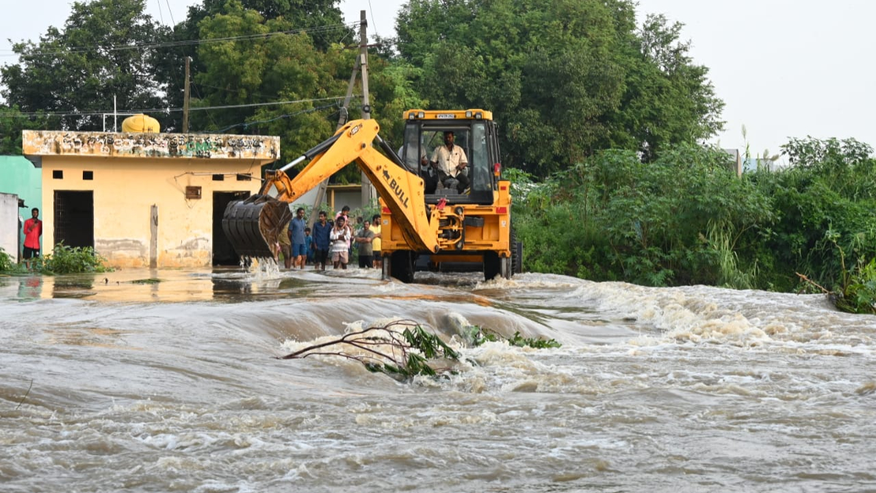 Chittoor Rains: నివానదిలో ఉధృతంగా వరద ప్రవాహం.. ఆందోళనలో పరిసర ప్రాంతాల ప్రజలు