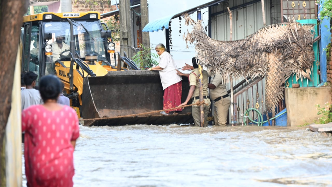 Chittoor Rains: నివానదిలో ఉధృతంగా వరద ప్రవాహం.. ఆందోళనలో పరిసర ప్రాంతాల ప్రజలు