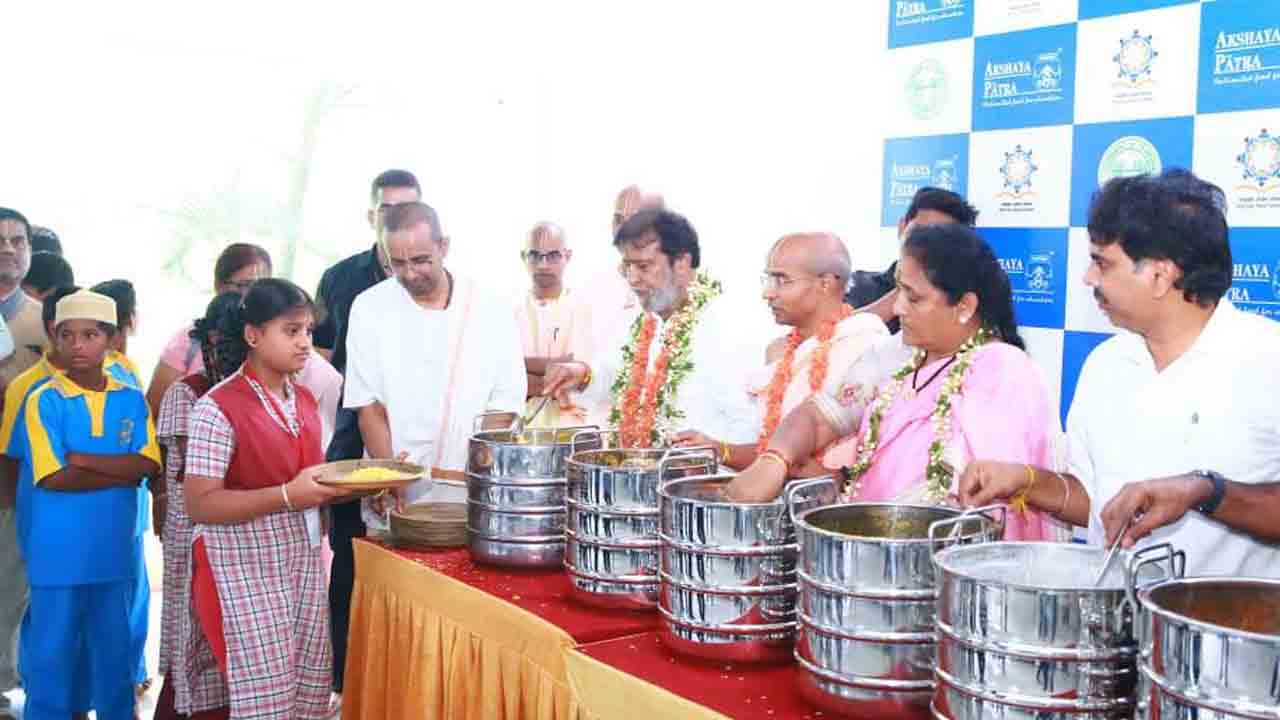 Minister Damodar: సంగారెడ్డి జిల్లాలో నరసింహ స్వామి హోమం.. పాల్గొన్న మంత్రి దామోదర రాజనర్సింహ