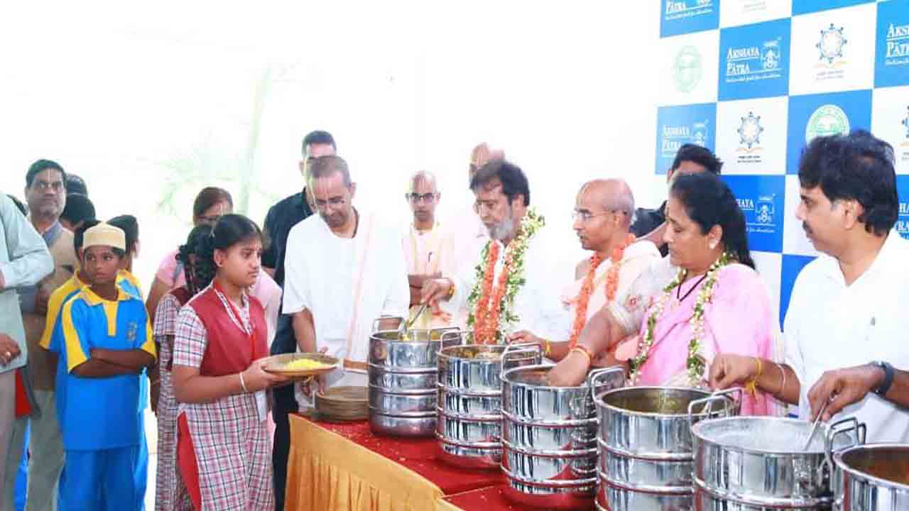 Minister Damodar: సంగారెడ్డి జిల్లాలో నరసింహ స్వామి హోమం.. పాల్గొన్న మంత్రి దామోదర రాజనర్సింహ