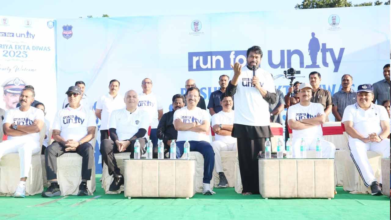 Chiranjeevi: హైదరాబాద్‌లో రన్ ఫర్ యూనిటీ కార్యక్రమంలో  పాల్గొన్న చిరంజీవి