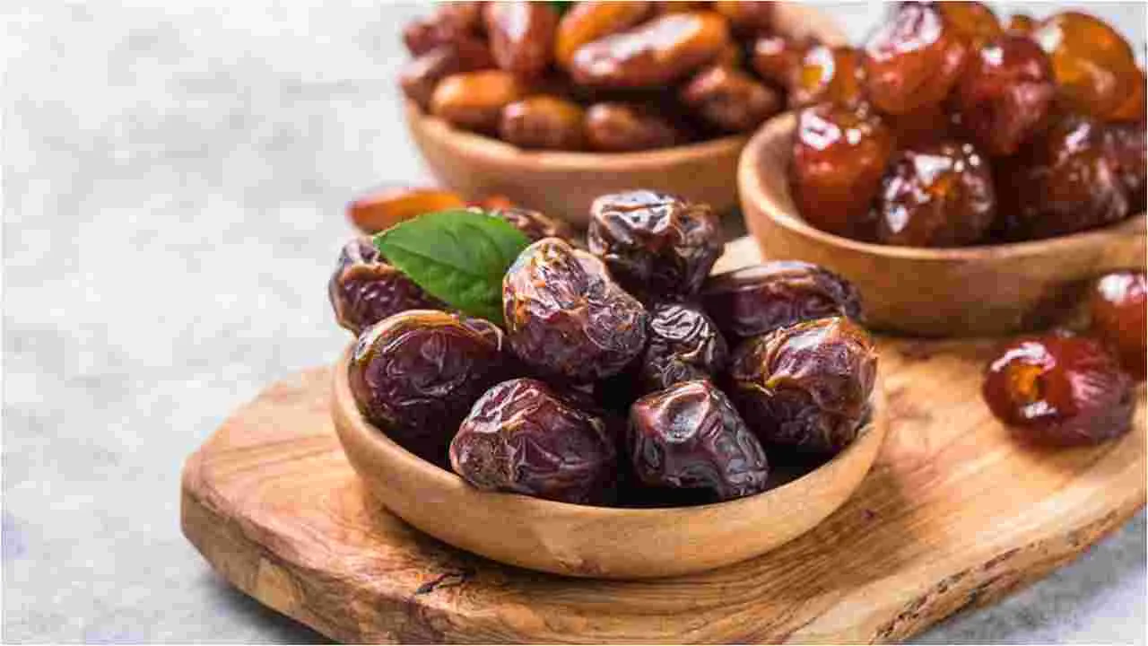 Dates in Winter Season:  శీతాకాలంలో ఖర్జూరాలు ఎందుకు తినాలో తెలుసా? 