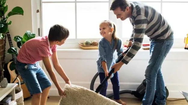 Diwali Home Cleaning: దీపావళికి ఇల్లు శుభ్రం చేస్తున్నారా?  ఈ వస్తువులు దొరికితే మంచి రోజులు వచ్చినట్లే.!