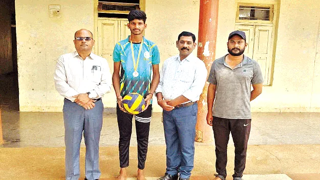 జాతీయస్థాయి పోటీలకు ధనుష్‌