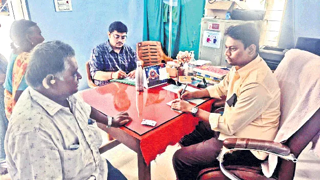 ప్రభుత్వ వైద్యుల ఆందోళన బాట