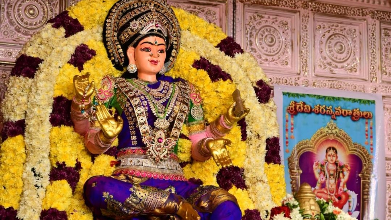 Vanaparthi: 3వ రోజు ఘనంగా దేవీ నవరాత్రులు