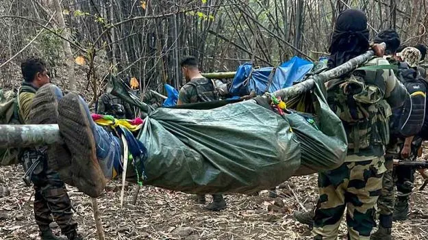 Encounter In Chhattisgarh - Odisha Border : మళ్లీ భారీ ఎన్‌కౌంటర్.. మావోయిస్టుల మృతదేహాలు స్వాధీనం 