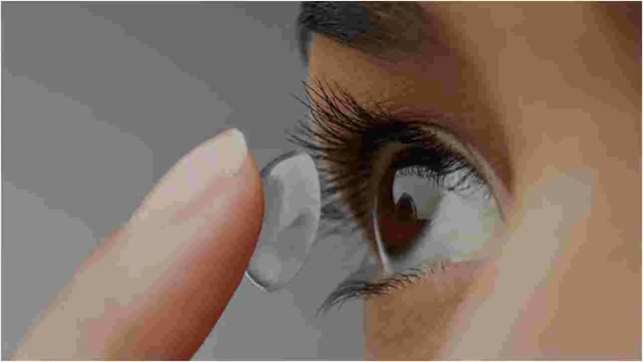 Contact Lens Safety Tips: కాంటాక్ట్ లెన్సులు పెట్టుకుంటున్నారా? ఈ విషయాలు తప్పక తెలుసుకోండి!