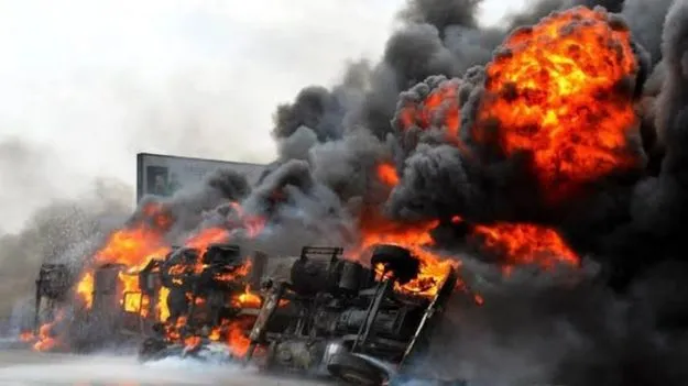 Fire Accidents: అగ్ని ప్రమాదం జరిగితే వెంటనే ఇలా మీ ప్రాణాలు కాపాడుకోండి..