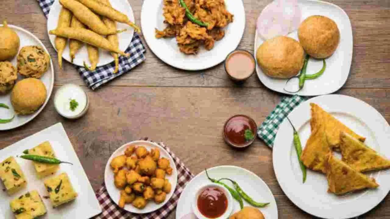 Best Snacks for Monsoon: వర్షాకాలంలో వేడి వేడిగా ఈ రుచికరమైన స్నాక్స్ తింటే టేస్ట్ అదిరిపోతుంది.!