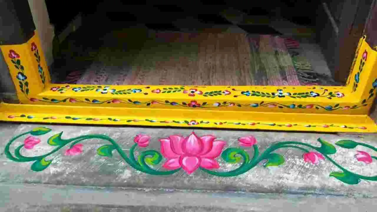 Reasons Not to Sit On Doorstep: ఇంటి గడపపై ఎందుకు కూర్చోకూడదు?