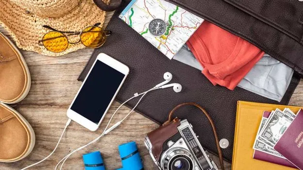 Travel Gadgets: ప్రయాణాల్లో వెంట ఉండాల్సిన 8 గ్యాడ్జెట్స్ 