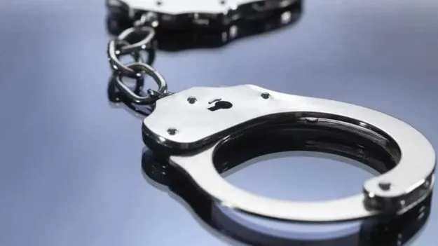 Mississauga Graffiti Arrest: భారతీయులను అవమానిస్తూ గోడలపై రాతలు..కెనడాలో మహిళ అరెస్టు