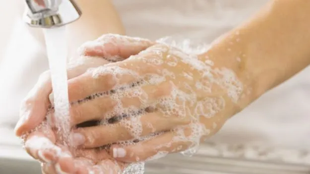 Global Handwashing Day: గంటలో ఎన్నిసార్లు చేతులు కడుక్కోవాలో తెలుసా?