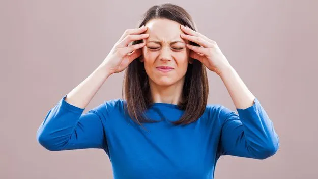 Natural Remedy for Headache: తలనొప్పితో ఇబ్బంది పడుతున్నారా? ఈ నీరు తాగితే వెంటనే ఉపశమనం!