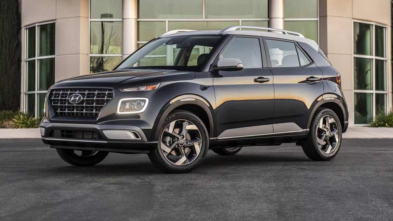 Cars for City Traffic: సిటీ ట్రాఫిక్‌కు అనువైన టాప్ కార్లు ఇవే