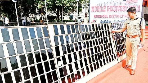 అందరికీ ఫోన్ల రికవరీ 