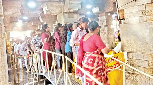 మహానందిలో భక్తుల సందడి
