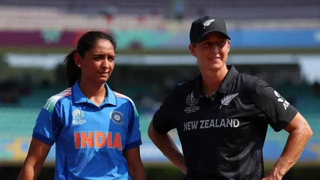 IND VS NZ: టాస్ గెలిచిన న్యూజిలాండ్.. బ్యాటింగ్ ఎవరిదంటే?