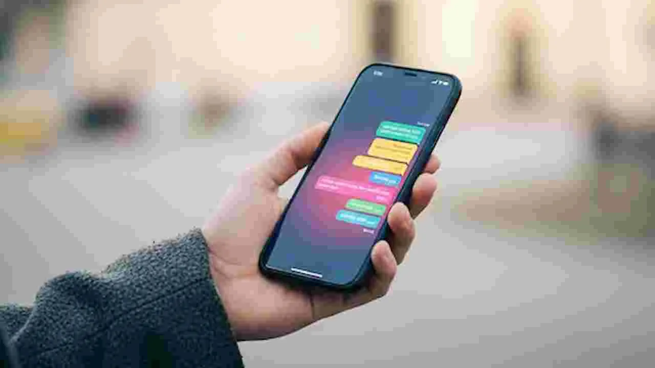 Indian Messaging App: భారత మెసేజింగ్ యాప్ అర్రాటై జోరు..వాట్సాప్‌కు సవాల్
