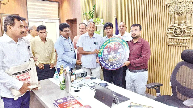 ‘సిక్కోలు పుస్తక మహోత్సవం’ విజయవంతం కావాలి