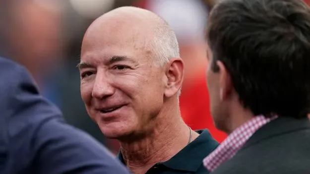 Jeff Bezos: మరో రెండు దశాబ్దాల్లో అంతరిక్షంలో మనుషుల నివాసం: జెఫ్ బెజోస్