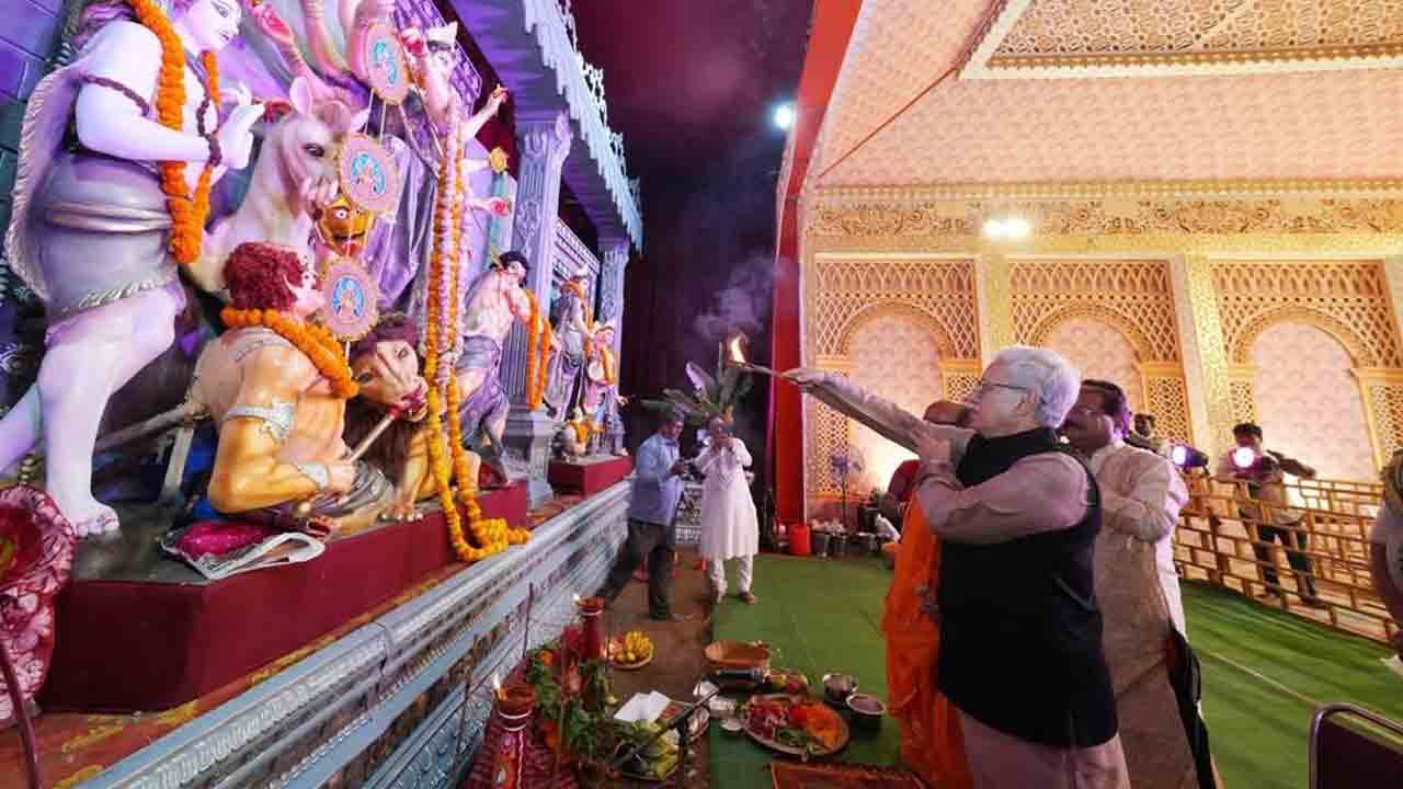  Governor Jishnu Dev Verma: హైదరాబాద్‌లో దుర్గామాత పూజలో పాల్గొన్న గవర్నర్ జిష్ణుదేవ్ వర్మ