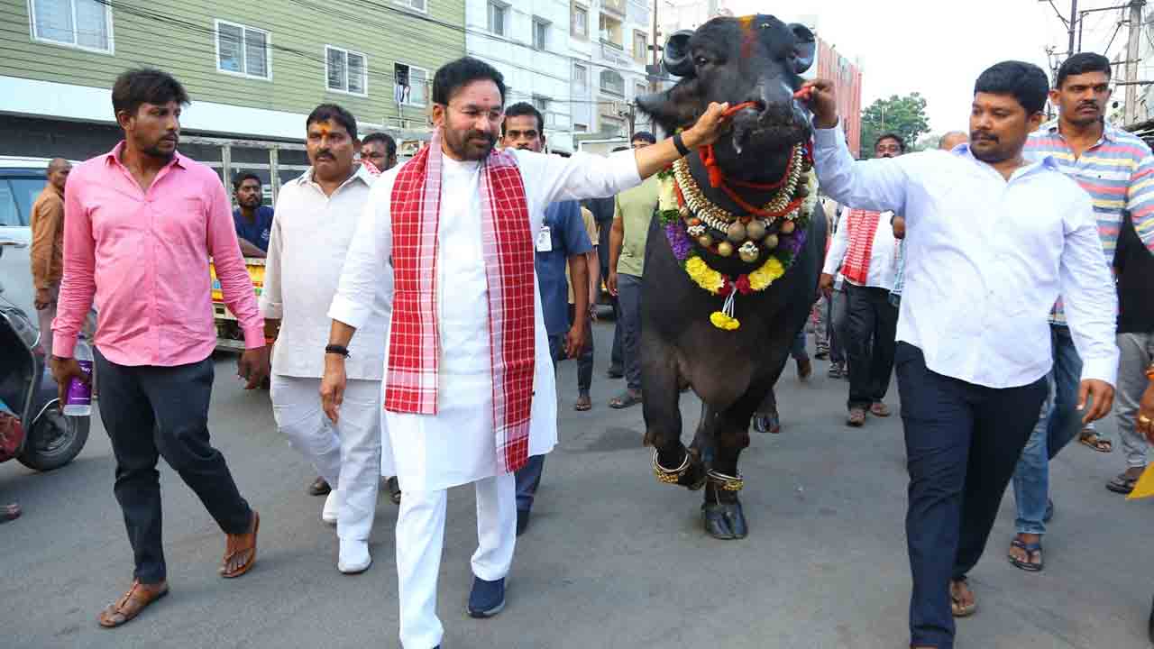 Kishan Reddy:సదర్ వేడుకల్లో కేంద్రమంత్రి కిషన్‌రెడ్డి సందడి
