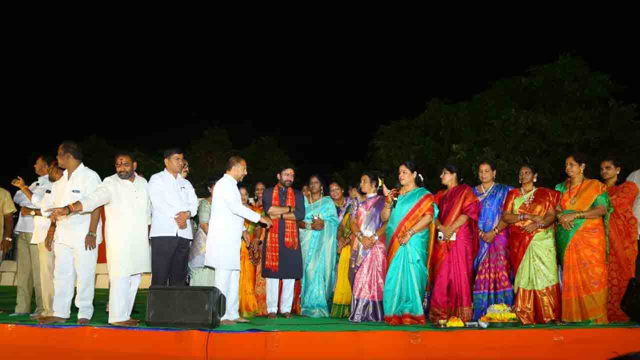 Kishan Reddy: బతుకమ్మ వేడుకల్లో పాల్గొన్న కేంద్రమంత్రి కిషన్‌రెడ్డి