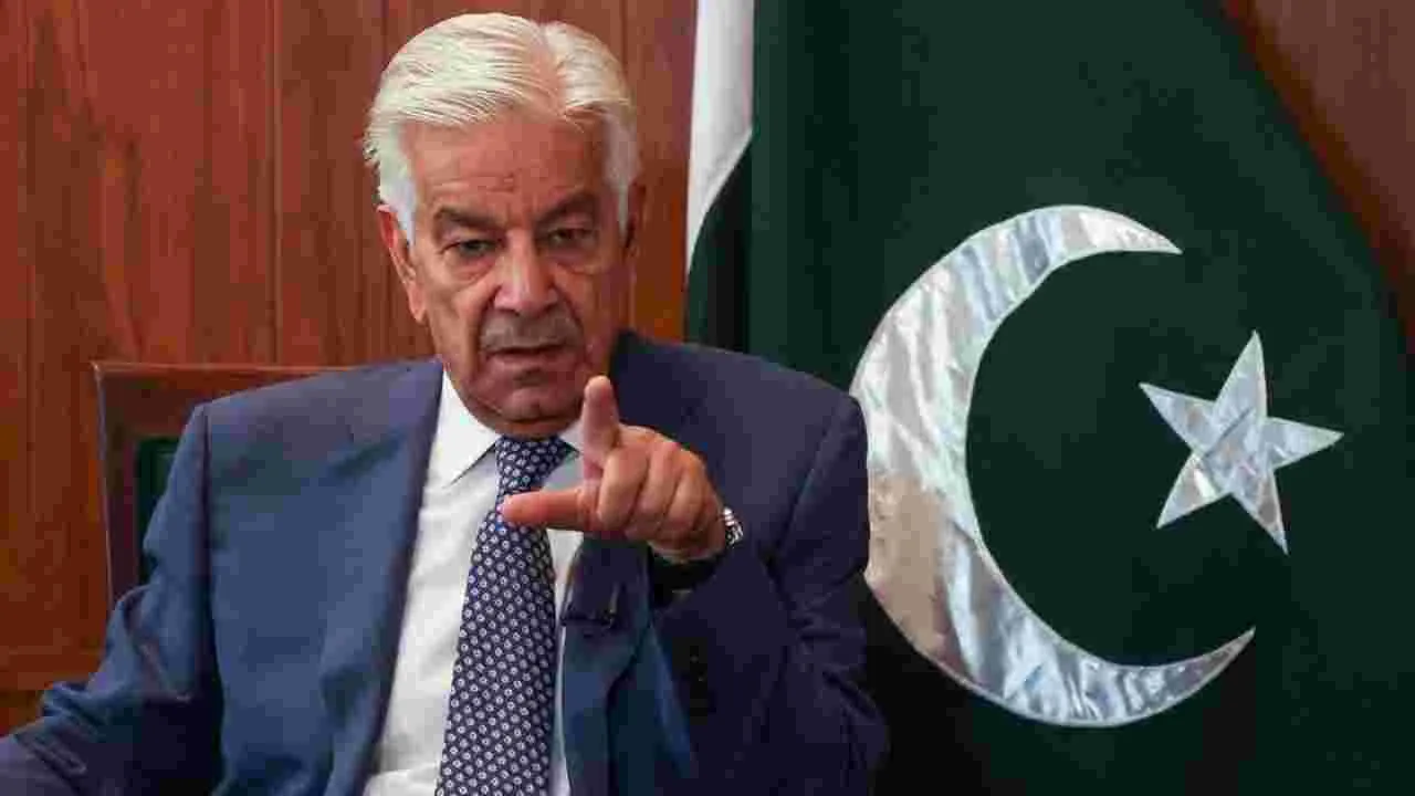 Khawaja Asif Warns Afghans: అఫ్గానిస్థాన్‌కు పాక్ రక్షణ శాఖ మంత్రి వార్నింగ్.. మావైపు కన్నెత్తి చూస్తే.. 