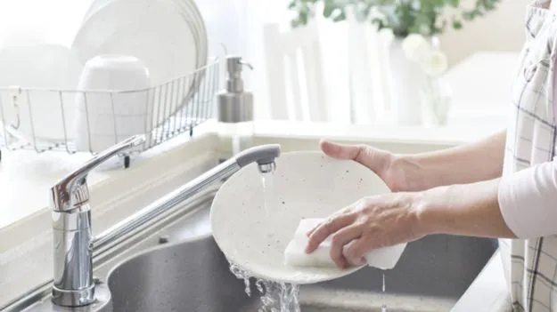 Dishwashing Tips: గిన్నెలు కడిగేటప్పుడు ఈ 5 తప్పులు చేయకండి..
