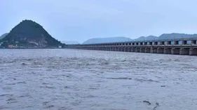 Krishna And Godavari Rivers: నిలకడగా కృష్ణా, గోదావరి నదుల వరద ప్రవాహం 