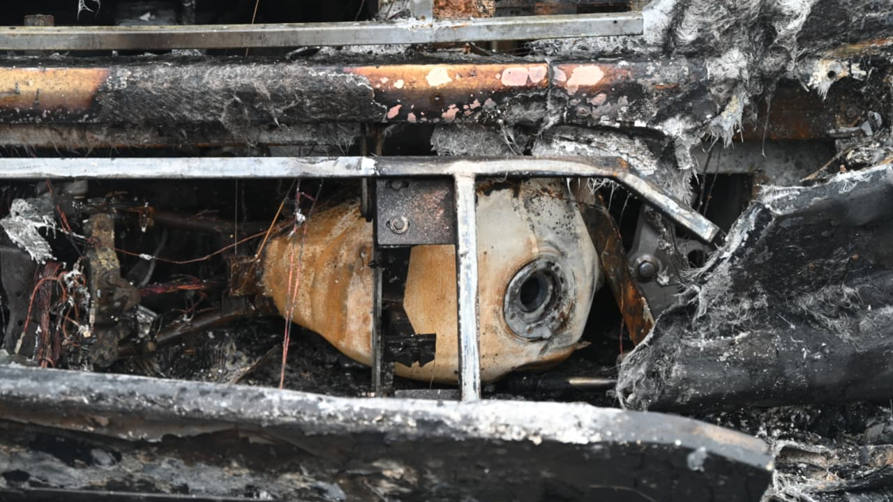 Kaveri Kurnool Bus Accident: దారుణం.. సజీవదహనమయిన 20 మంది.!