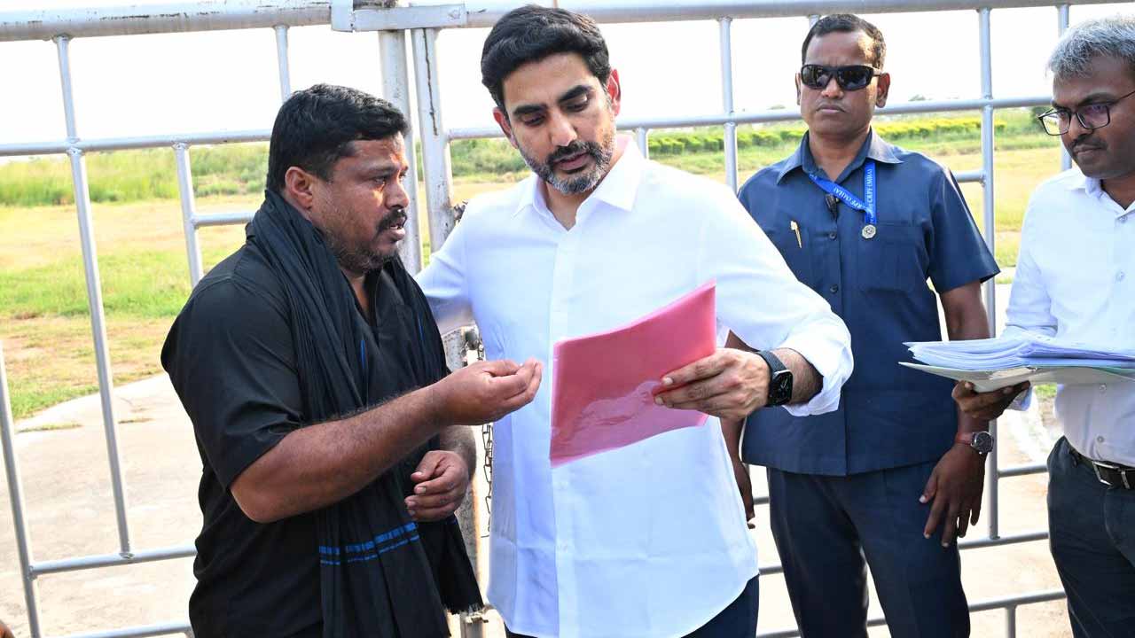 Minister Lokesh: మంత్రి లోకేష్‌కు జన నీరాజనం..