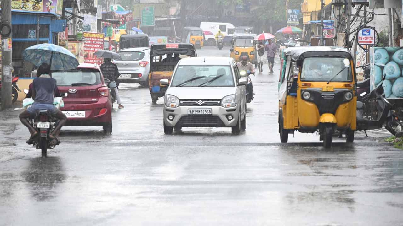 Cyclone Montha: విజయనగరం జిల్లాలో మొంథా తుఫాన్‌ ప్రభావం.. ప్రజలకి తీవ్ర ఇబ్బందులు