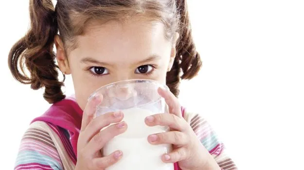 Milk Consumption: రోజుకు ఎన్ని గ్లాసుల పాలు తాగాలి?