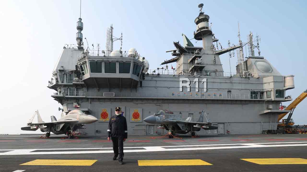 PM Modi-Diwali: ఈ పేరు వింటే పాక్‌కు వణుకే: ‘ఐఎన్‌ఎస్‌ విక్రాంత్‌’పై మోదీ దీపావళి వేడుకలు