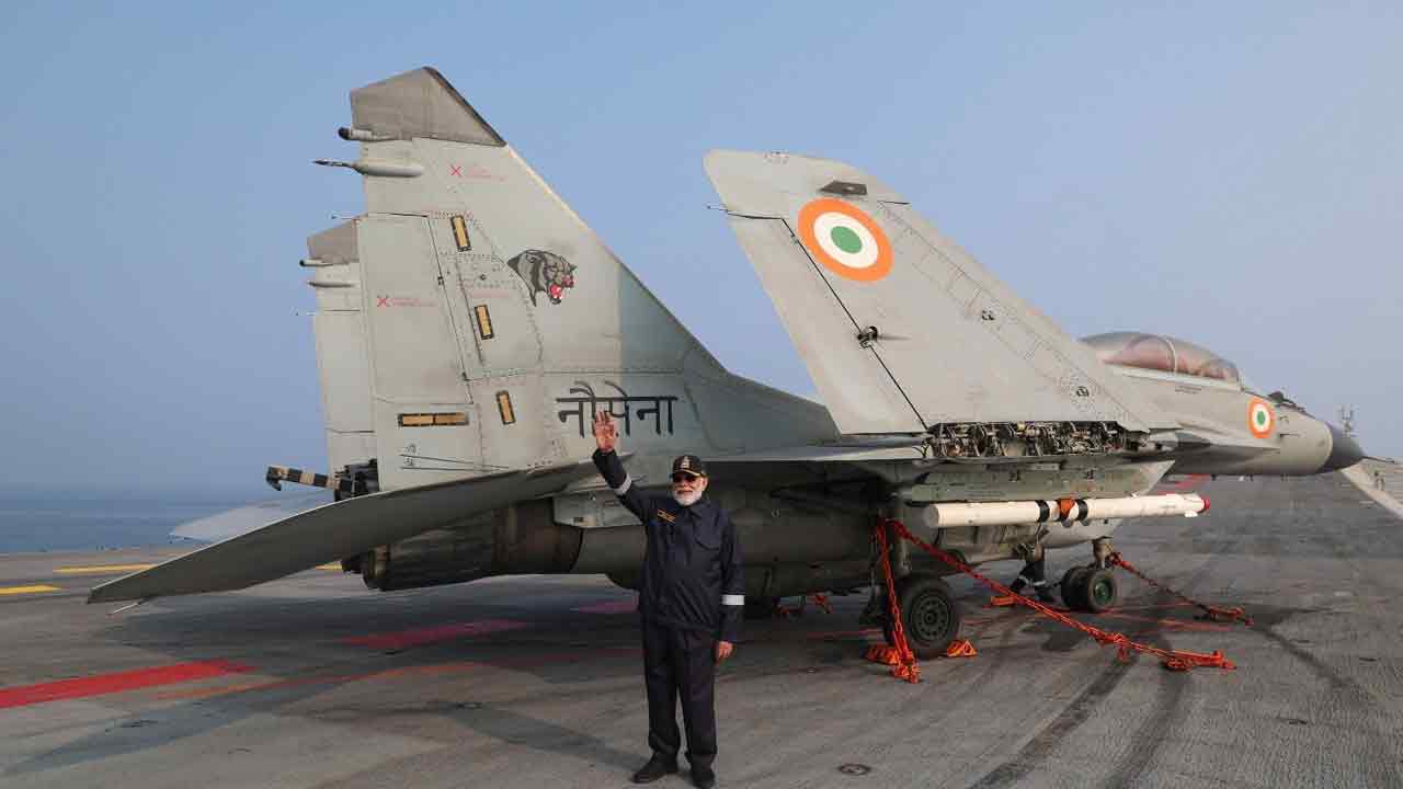 PM Modi-Diwali: ఈ పేరు వింటే పాక్‌కు వణుకే: ‘ఐఎన్‌ఎస్‌ విక్రాంత్‌’పై మోదీ దీపావళి వేడుకలు