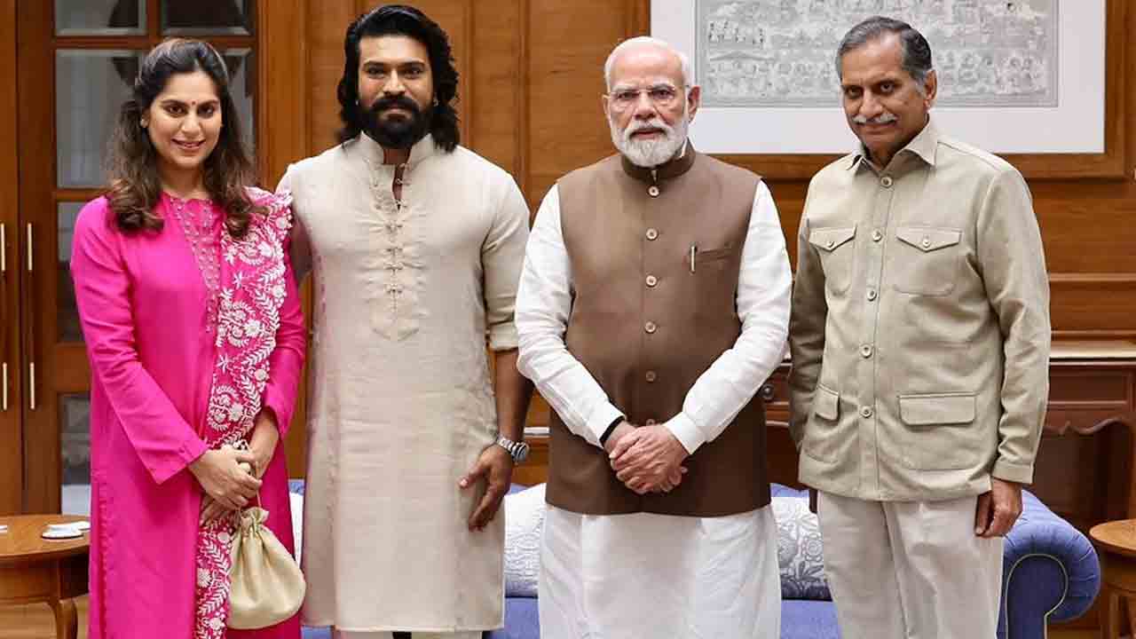 Ram Charan Met Narendra Modi: ప్రధాని మోదీతో హీరో రామ్ చరణ్ సమావేశం