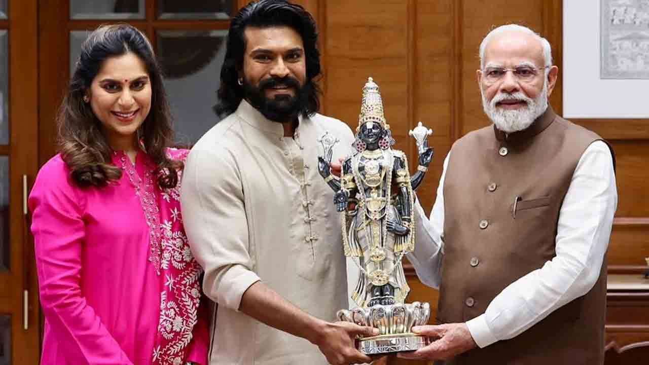 Ram Charan Met Narendra Modi: ప్రధాని మోదీతో హీరో రామ్ చరణ్ సమావేశం