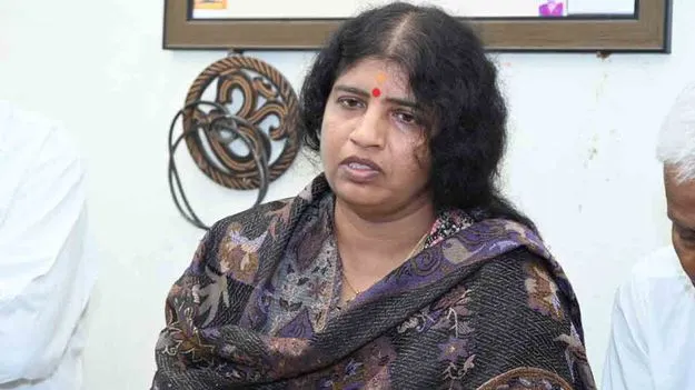 Collector Hanumantha Rao Meets Nalini: సీఎం రేవంత్‌రెడ్డి ఆదేశాలు.. నళినిని కలిసిన కలెక్టర్.. ఎందుకంటే..
