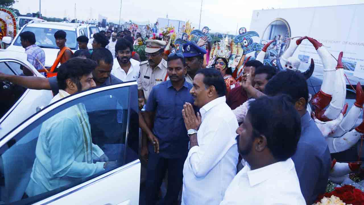 Nandamuri Balakrishna: విజయవాడలో ఎగ్జిబిషన్ ప్రారంభించిన నందమూరి బాలకృష్ణ