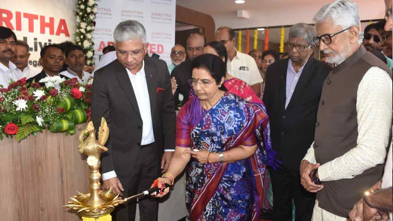 Nara  Bhuvaneswari : గచ్చిబౌలిలో అమృత సీనియర్ లివింగ్‌ను ప్రారంభించిన నారా భువనేశ్వరి 