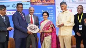 Nara Bhuvaneshwari: డిస్టింగ్విష్డ్ ఫెలోషిప్-2025 పురస్కారాన్ని అందుకున్న నారా భువనేశ్వరి