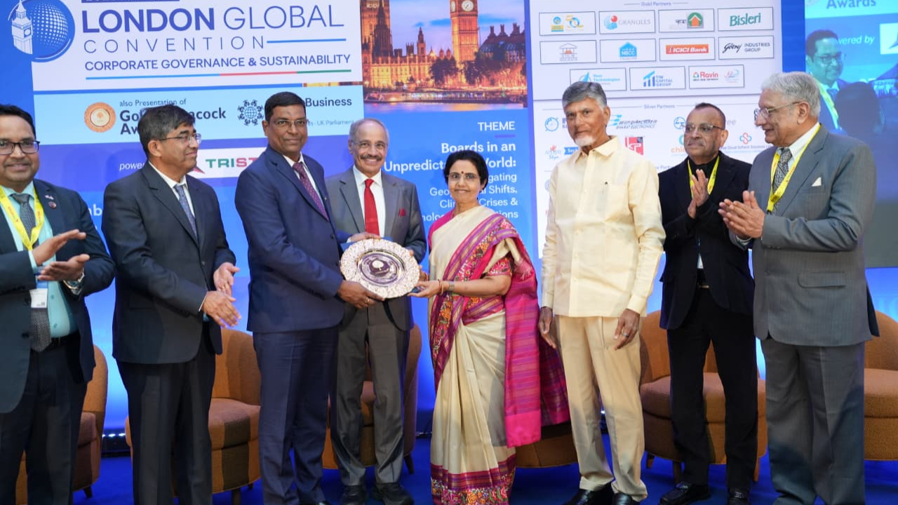 Nara Bhuvaneswari: రెండు ప్రతిష్టాత్మక అవార్డులు అందుకున్న నారా భువనేశ్వరి