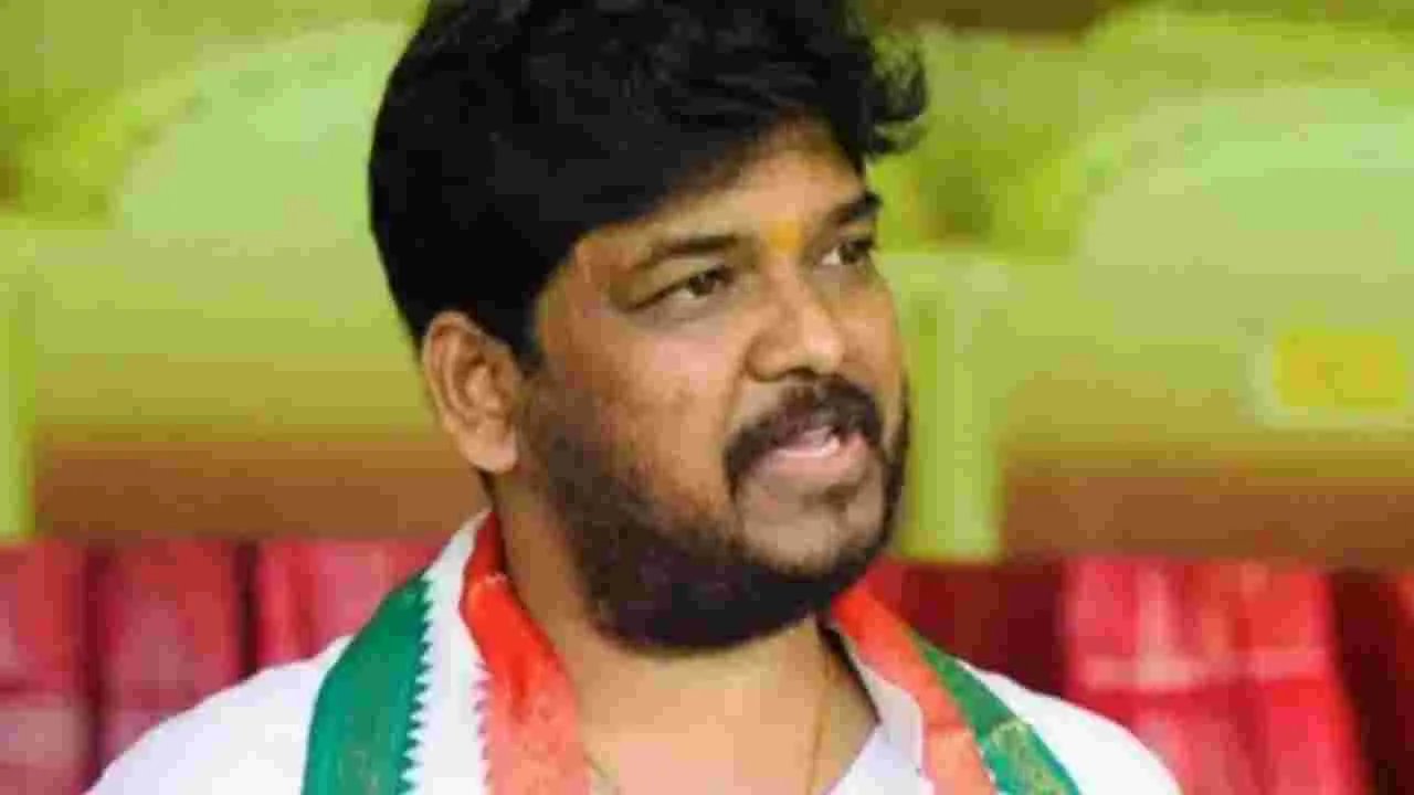 Naveen Yadav: జూబ్లీహిల్స్ ప్రజలు దొంగ సర్వేలను నమ్మరు