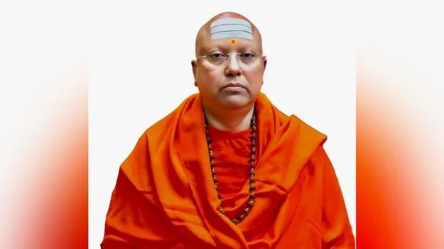 Swami Chaitanyananda: ఢిల్లీ గలీజ్ బాబా తెలివి.. ఎఫ్ఐఆర్ నమోదు కాగానే బ్యాంకు నుంచి రూ.50 లక్షలు విత్ డ్రా
