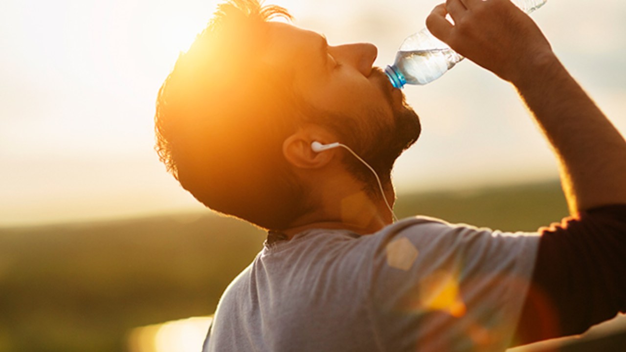 Overhydration Risks: అతిగా నీరు తాగితే కిడ్నీలకు ప్రమాదమా.. 