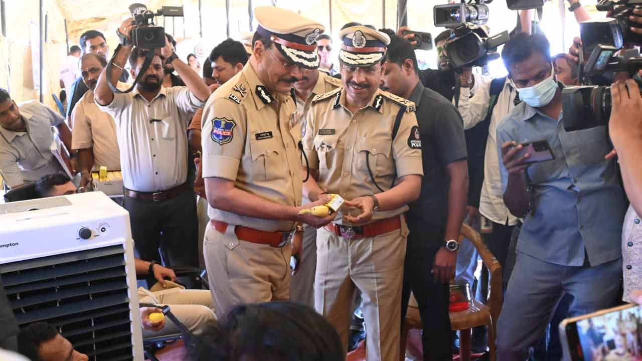 Mega Blood Donation Camp: అమర వీరుల సంస్మరణ వారోత్సవాలు.. హైదరాబాద్‌లో మెగా రక్తదాన శిబిరం..